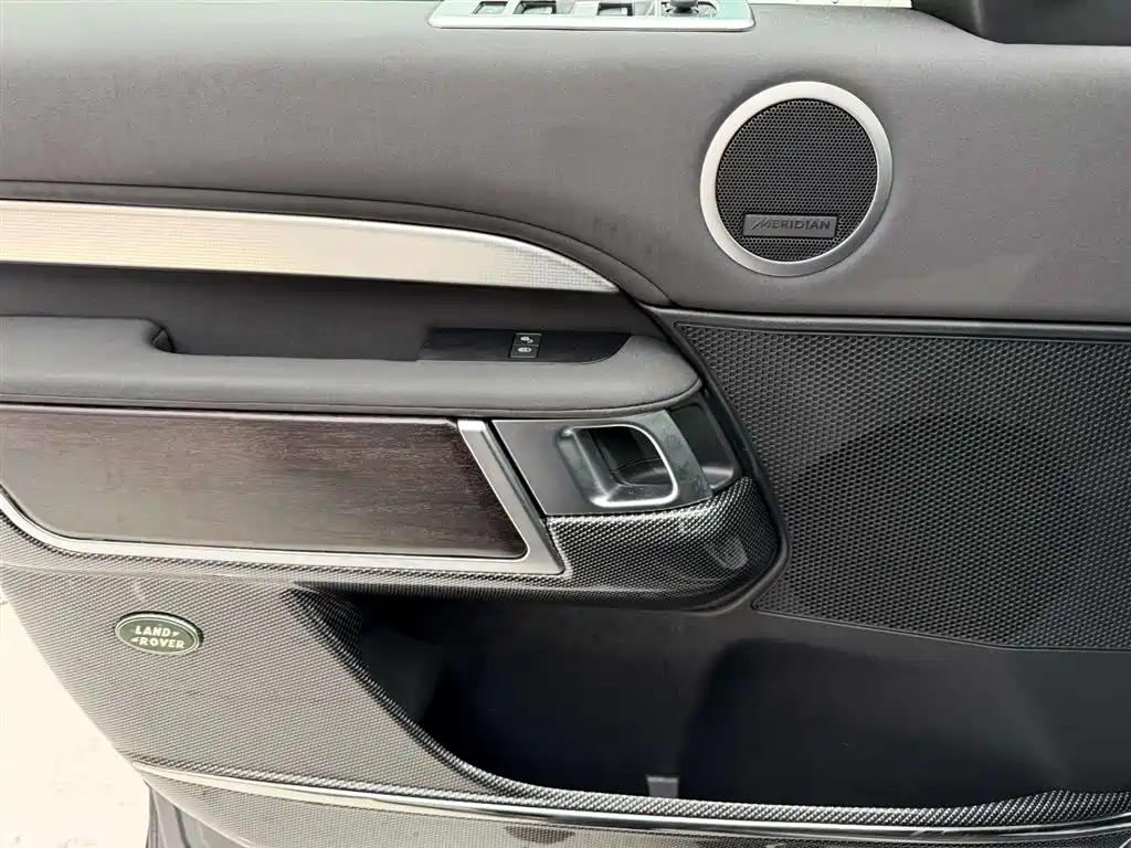 Land Rover Discovery 2020 — фото 21
