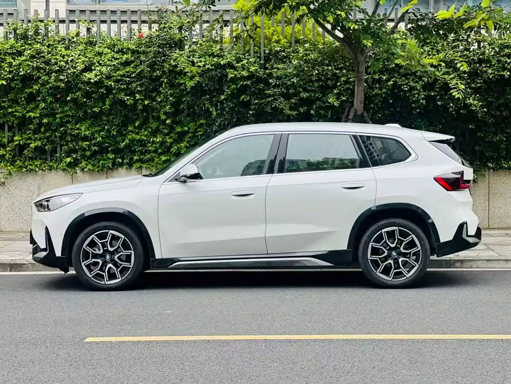 BMW X1 2025 — фото 2