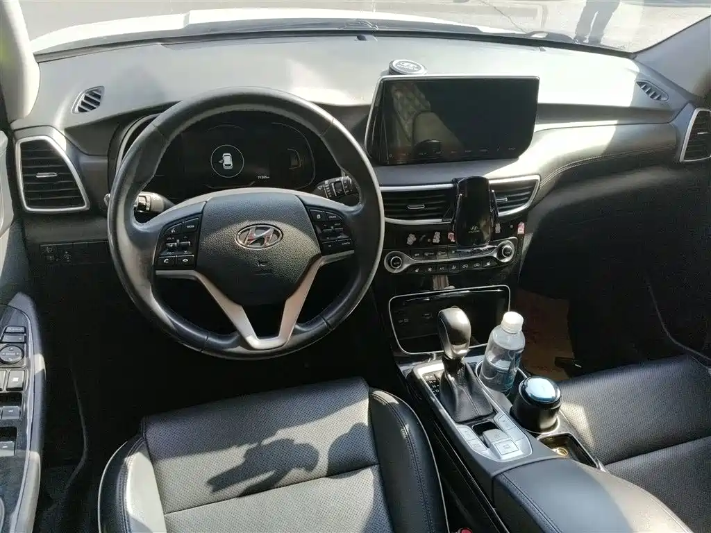 Hyundai Tucson 2019 — фото 6