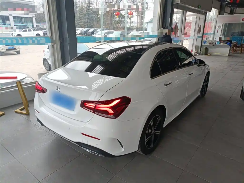 Mercedes-Benz A-Class 2023 — фото 5