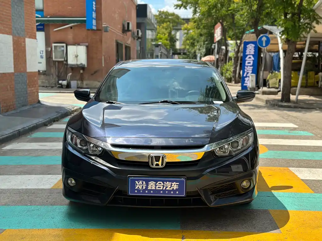 Honda Civic 2018 — фото 2