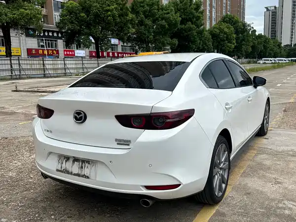 Mazda 3 Axela 2021