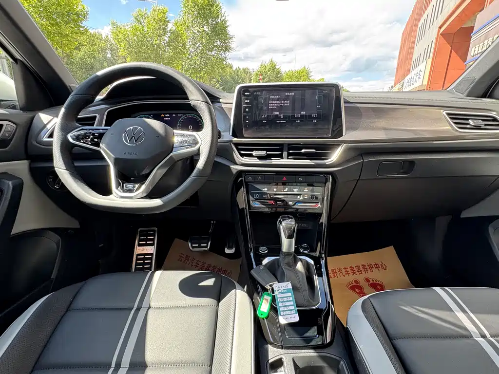 Volkswagen T-Roc 2025 — фото 14