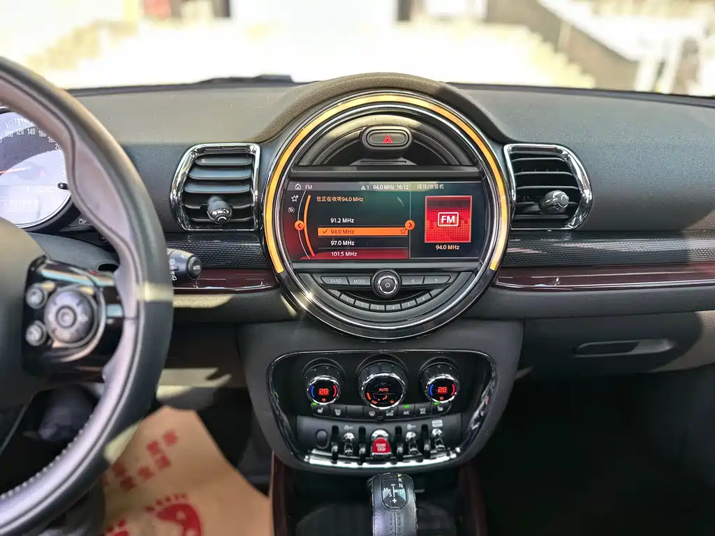 MINI Clubman 2019 — фото 13