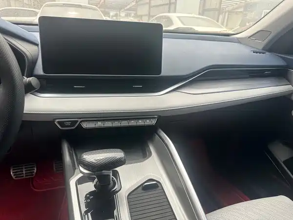 Geely Xingrui 2022
