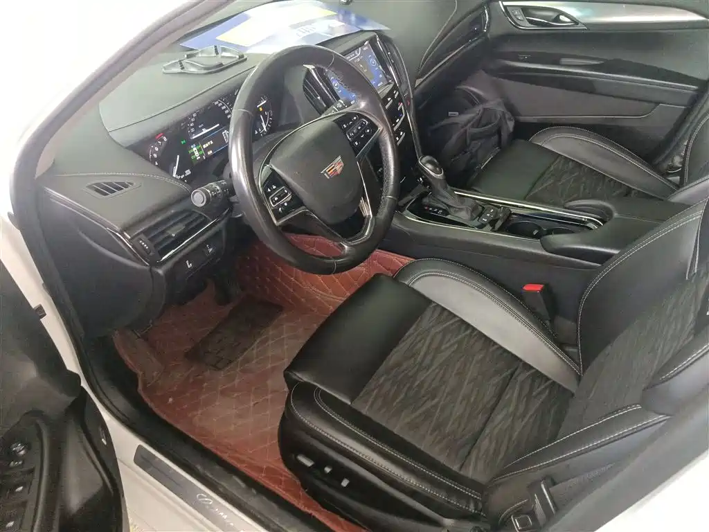 Cadillac ATS-L 2018 — фото 15