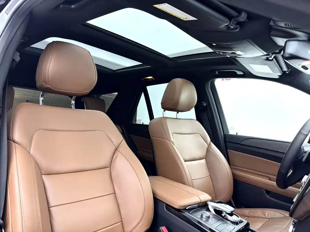 Mercedes-Benz GLE 2017 — фото 10