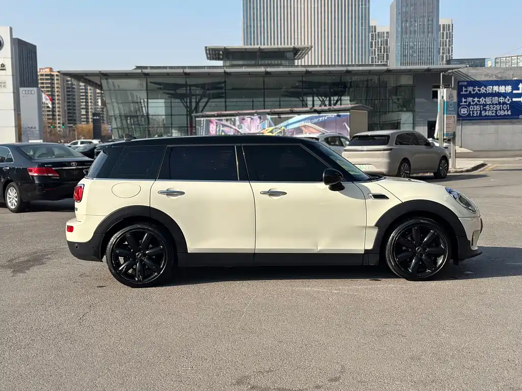 MINI Clubman 2019 — фото 15