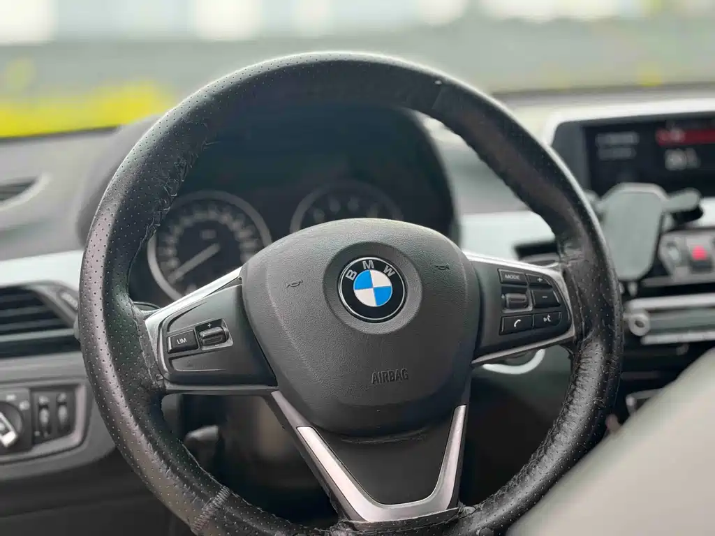 BMW X1 2017 — фото 10