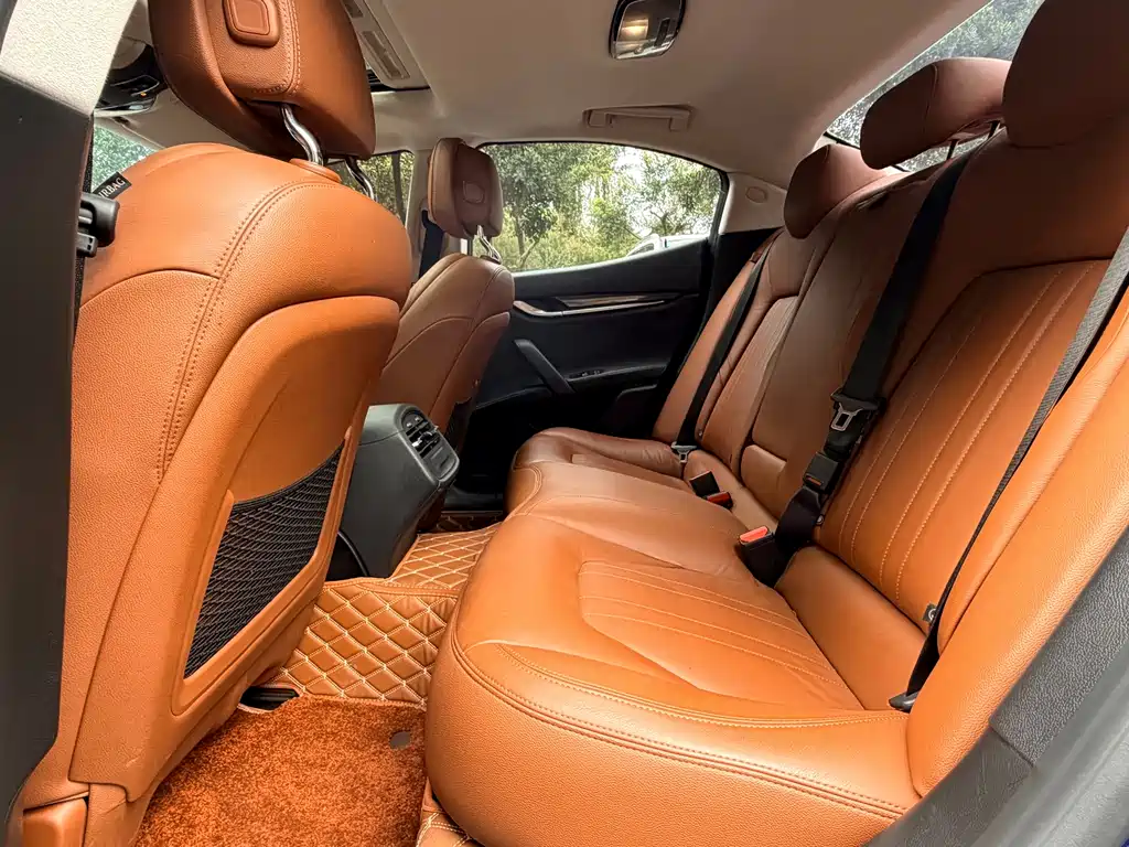 Maserati Ghibli 2016 — фото 14