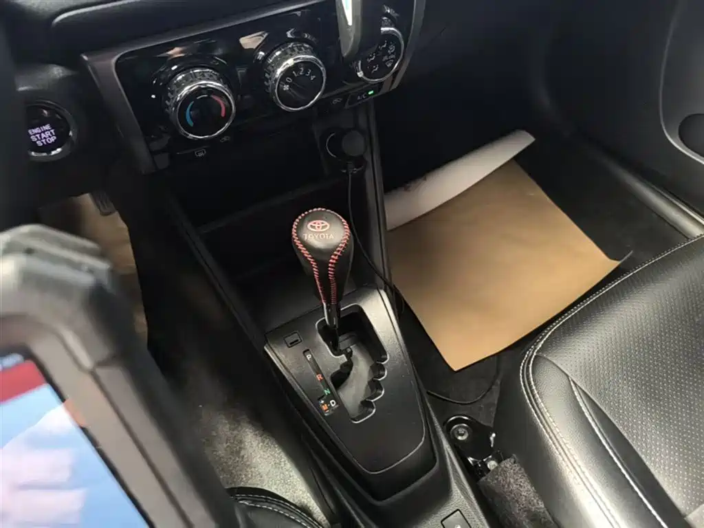 Toyota Yaris L 2021 — фото 14