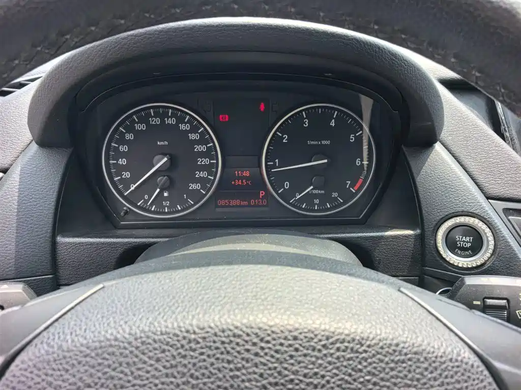 BMW X1 2013 — фото 12