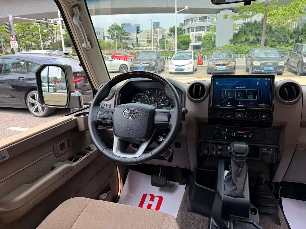 Toyota Land Cruiser 2025 — фото 10