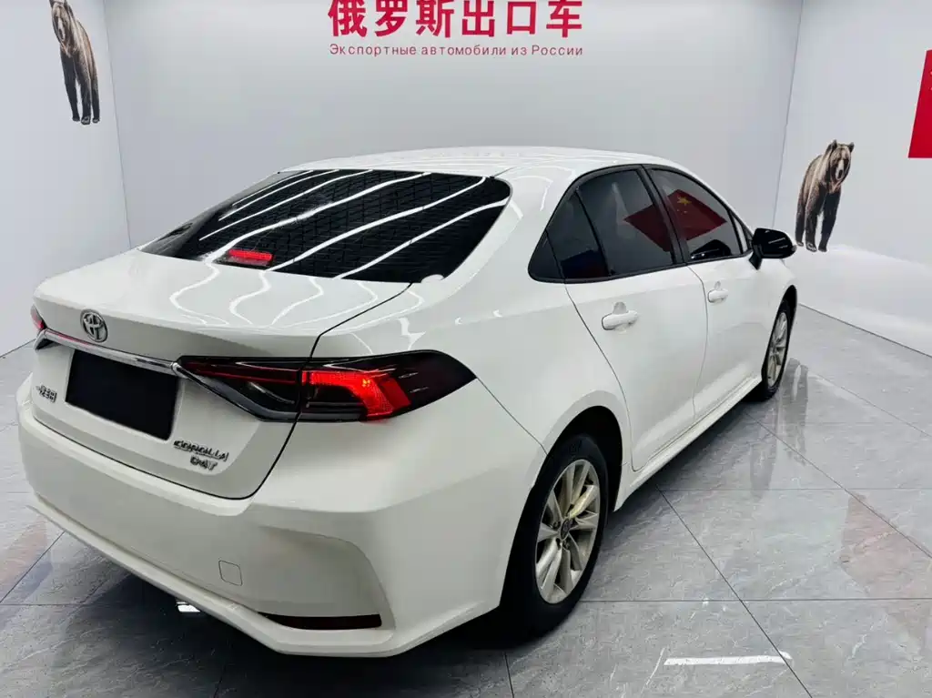 Toyota Corolla 2023 — фото 10
