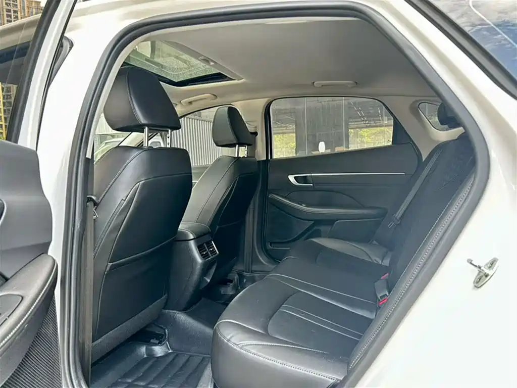 Hyundai Sonata 2020 — фото 14
