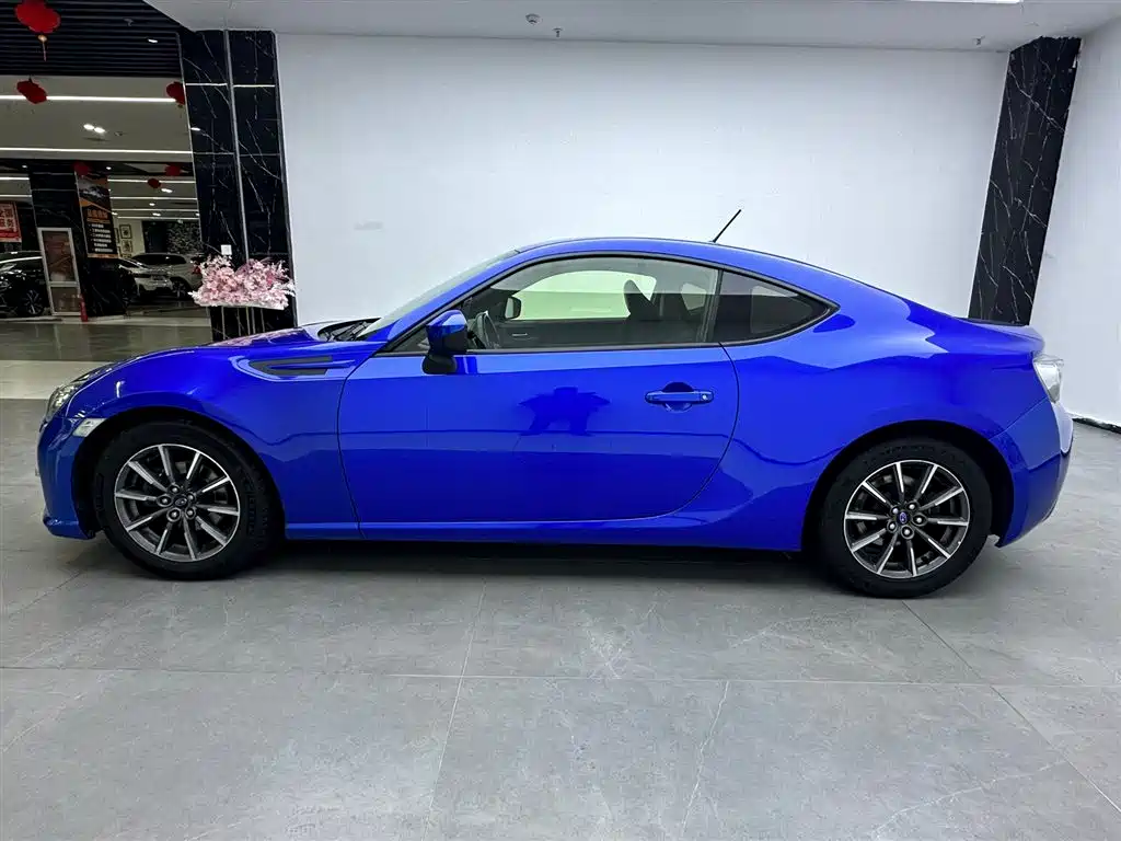 Subaru BRZ 2015 — фото 8