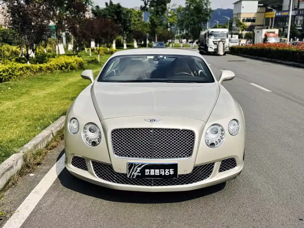 Bentley Continental 2012 — фото 2