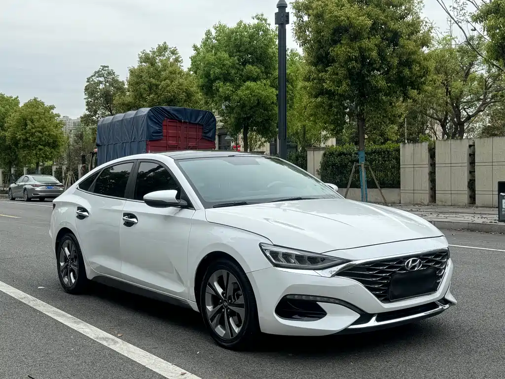 Hyundai Fista 2020 — фото 3
