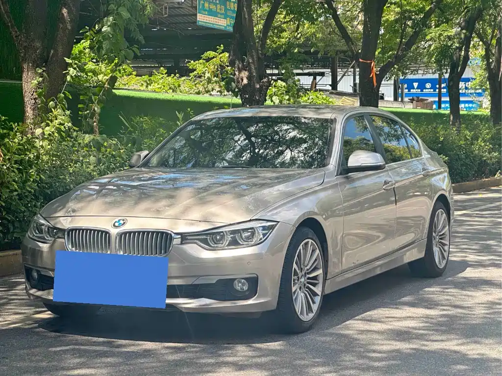 BMW 3 Series 2018 — фото 1
