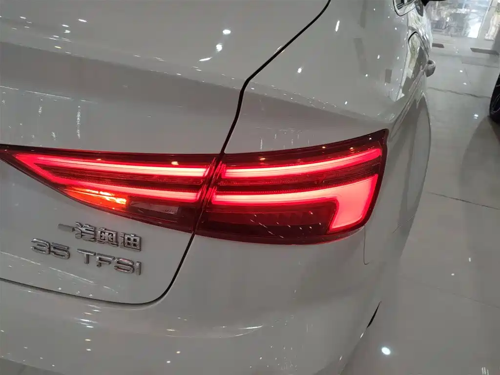 Audi A3 2020 — фото 24