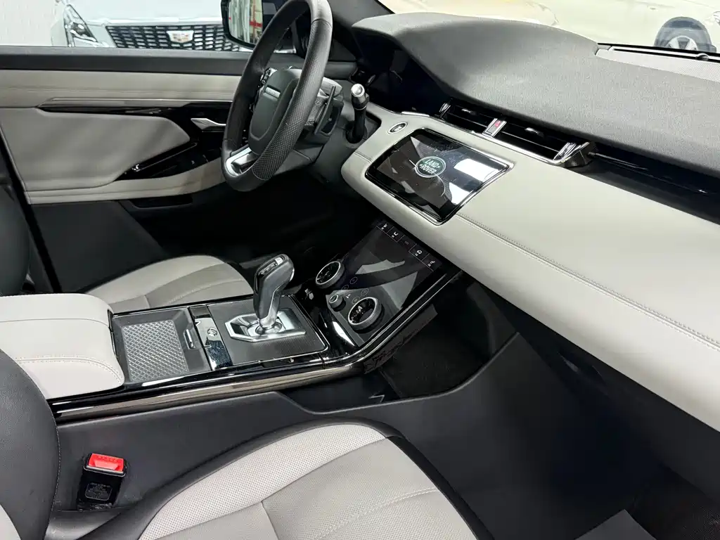 Land Rover Range Rover Evoque 2021 — фото 15