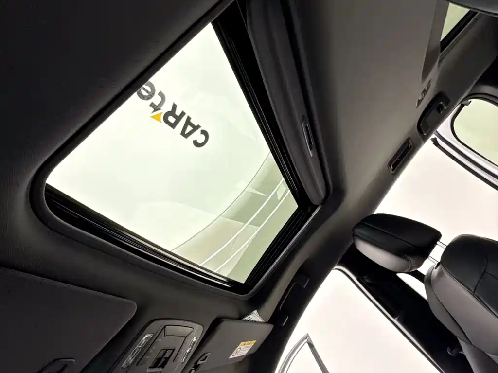 Toyota Granvia 2025 — фото 18