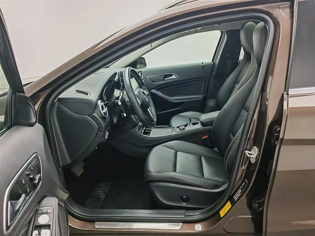 Mercedes-Benz GLA 2015 — фото 10