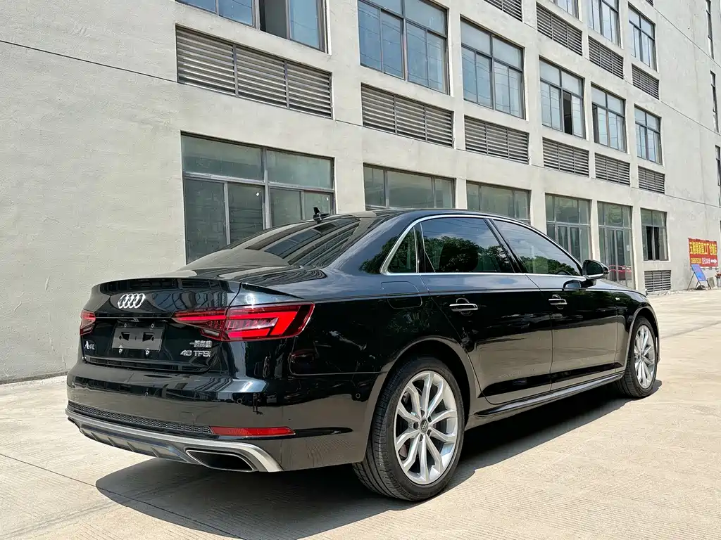 Audi A4L 2019 — фото 15