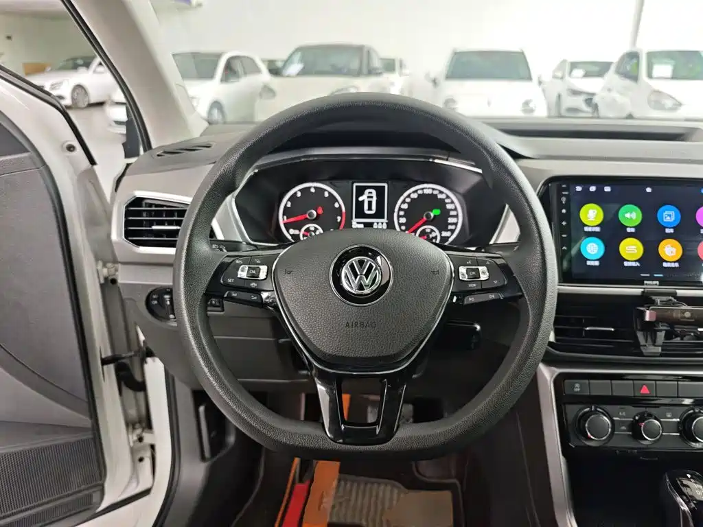 Volkswagen T-Cross 2019 — фото 11