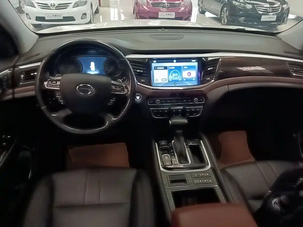 GAC Trumpchi GS8 2019 — фото 10