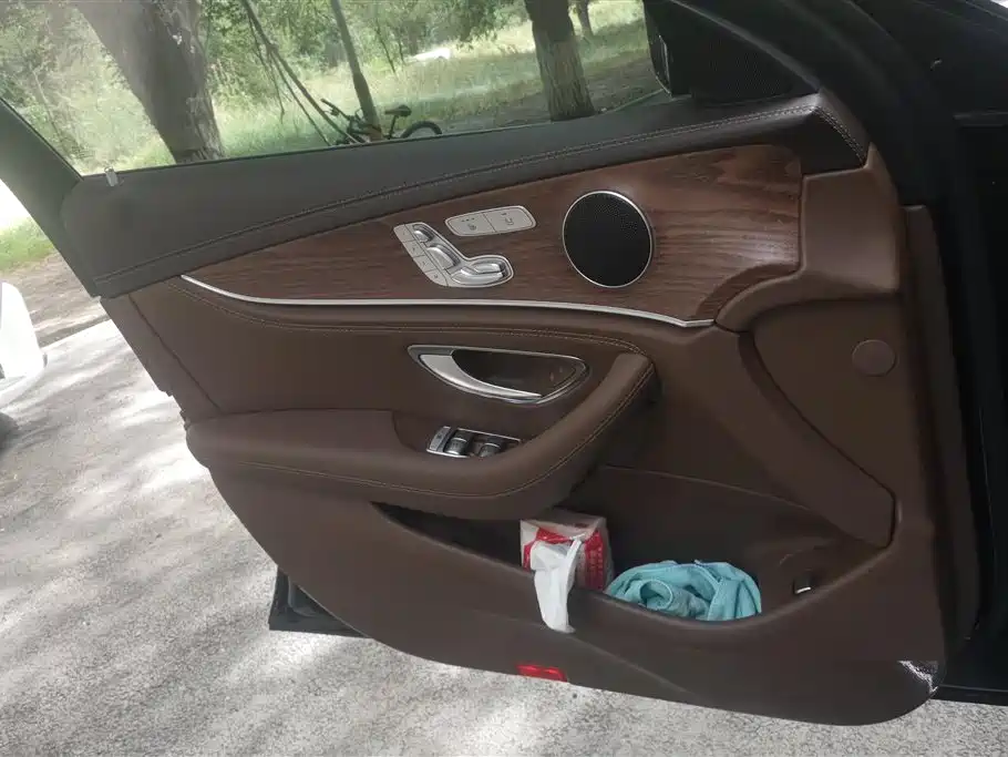 Mercedes-Benz E-Class 2023