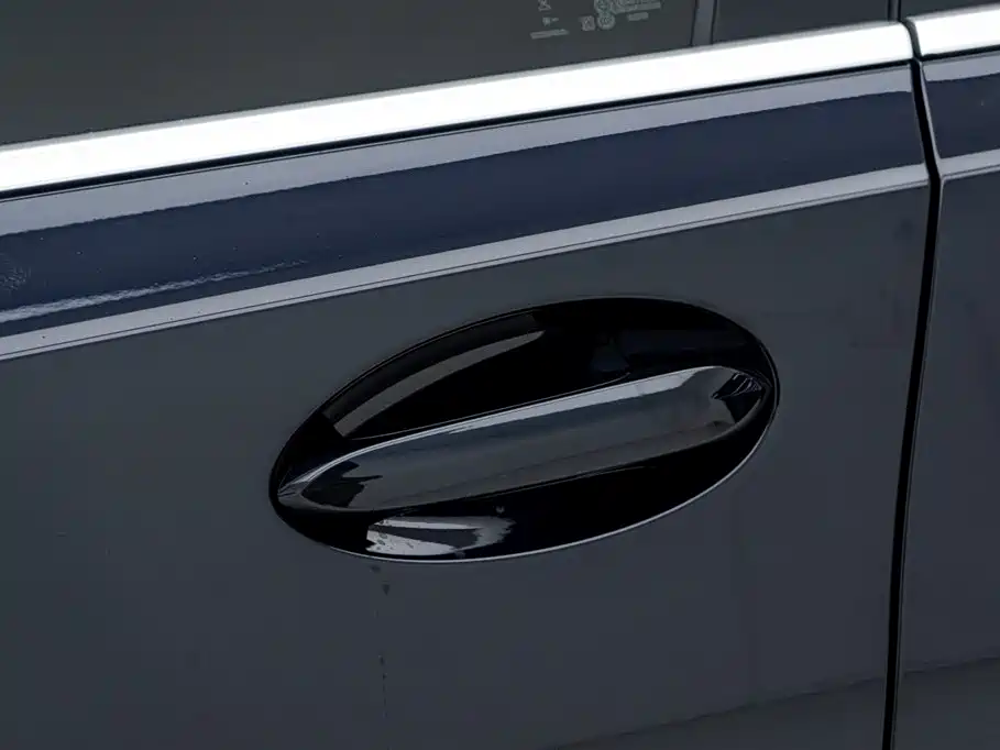 BMW 3 Series 2024 — фото 13