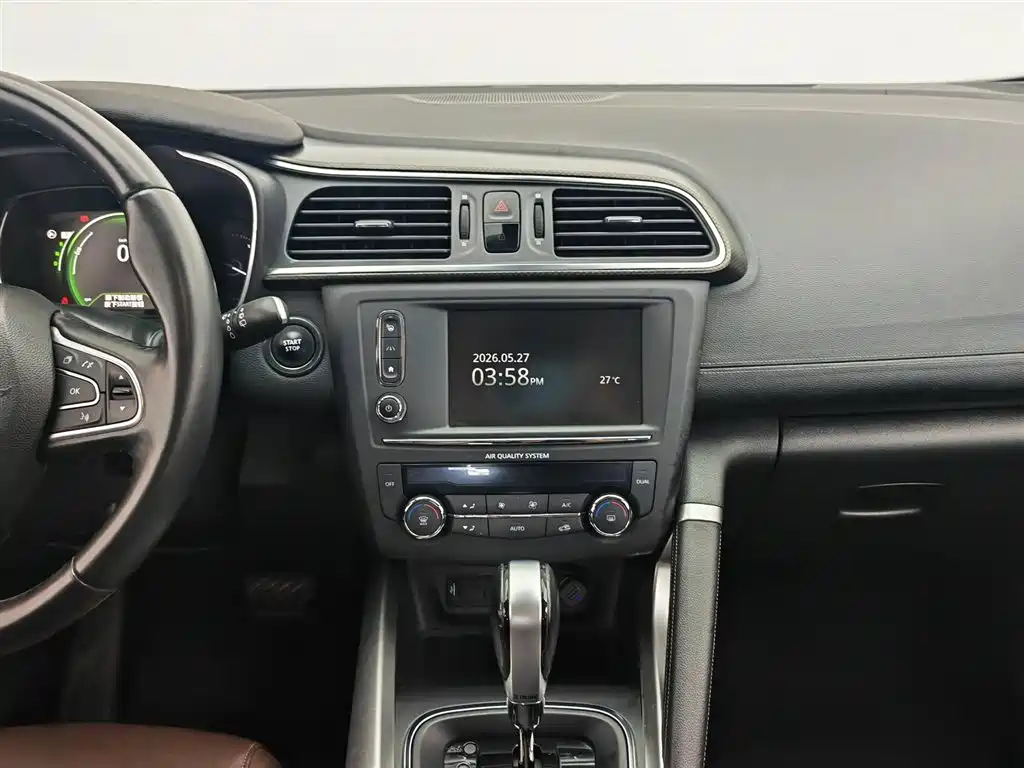 Renault Kadjar 2018 — фото 12
