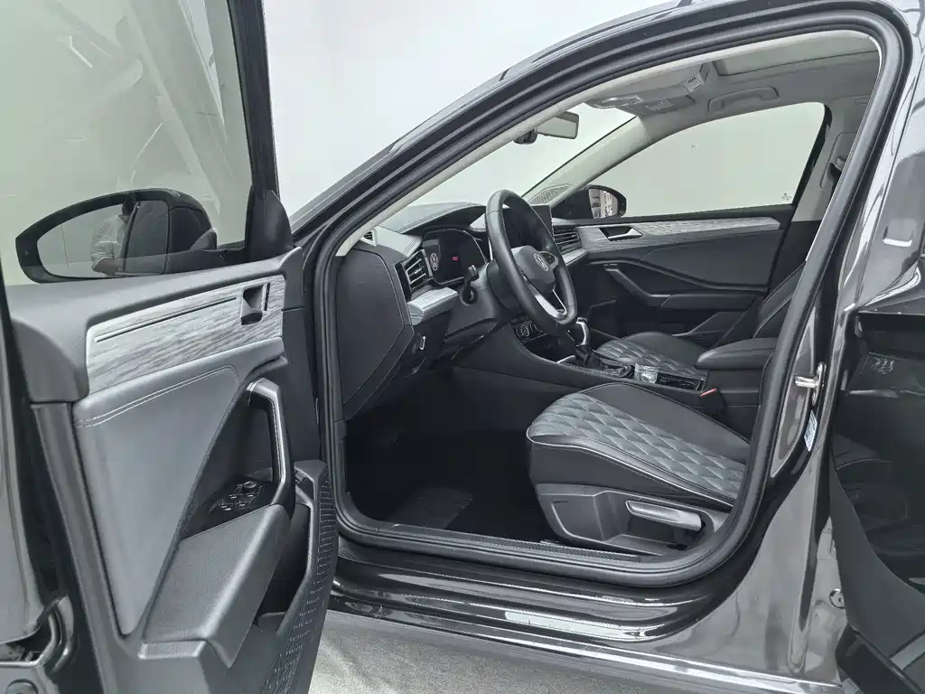 Volkswagen Sagitar 2023