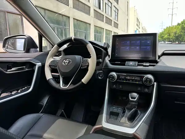 Toyota RAV4 2021