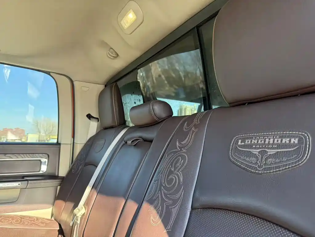 RAM Trucks 2015 — фото 17