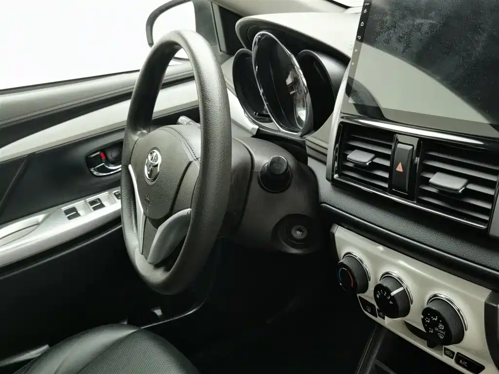 Toyota Vios 2016 — фото 22