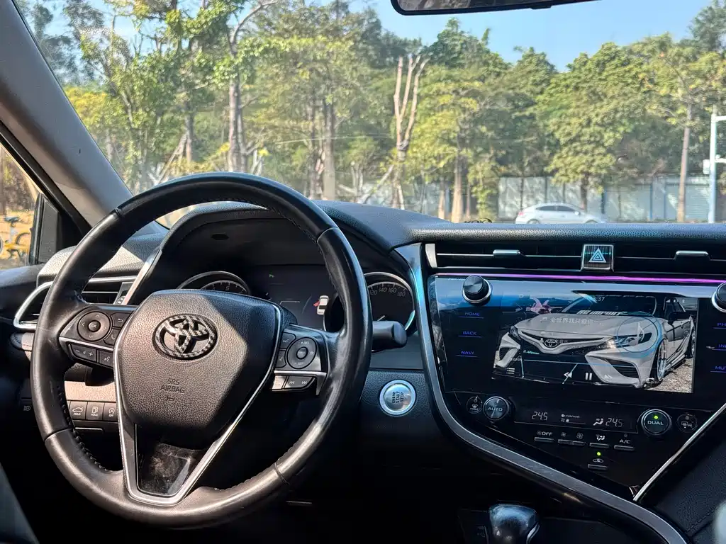Toyota Camry 2020 — фото 7