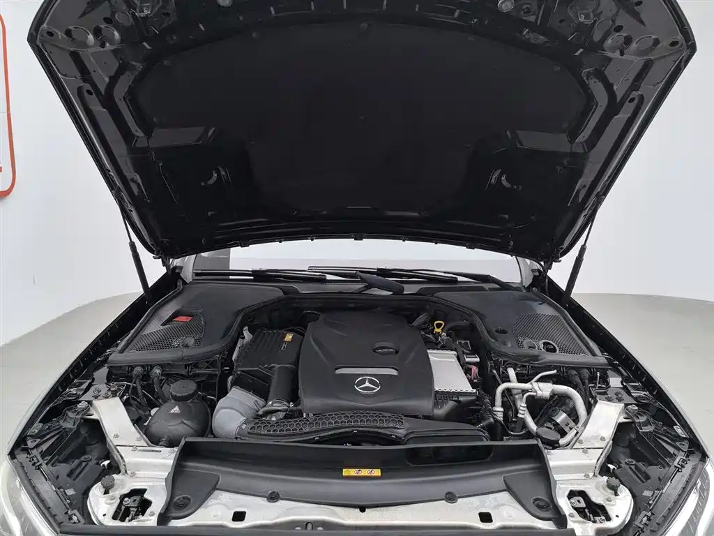 Mercedes-Benz E-Class 2017 — фото 6