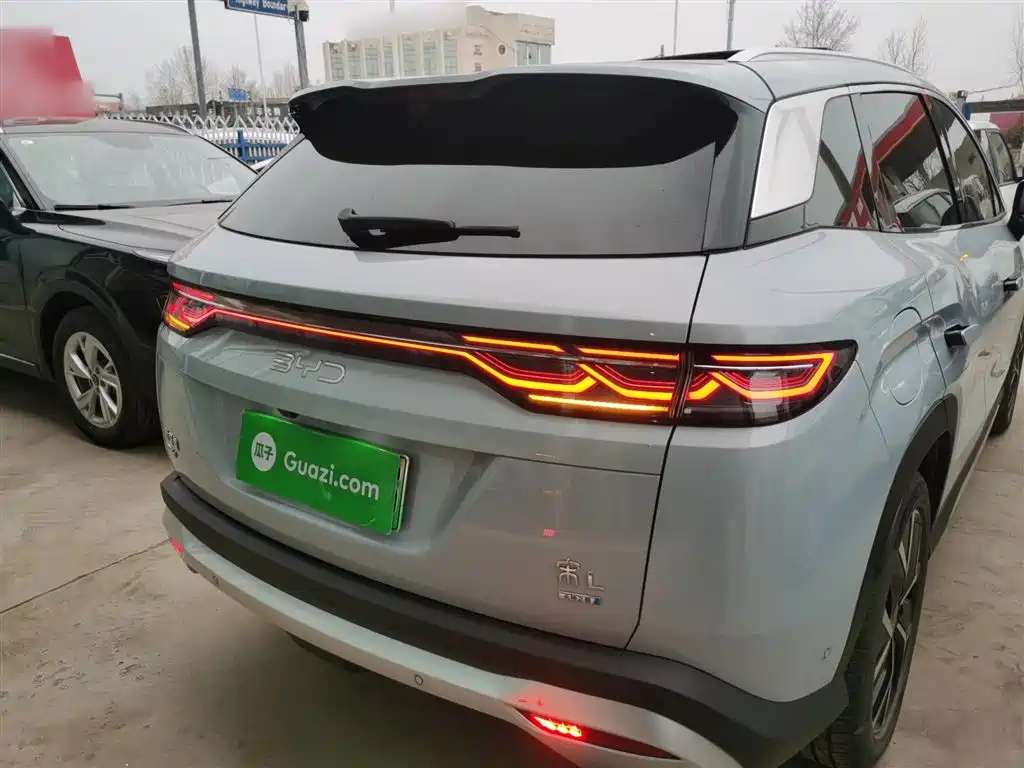 BYD L DM-i 2025 — фото 4