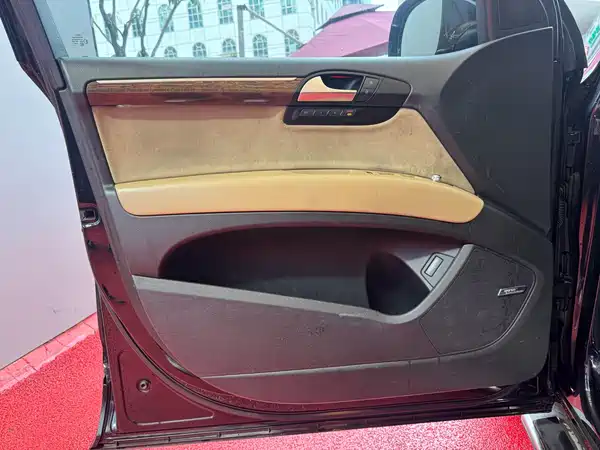 Audi Q7 2012