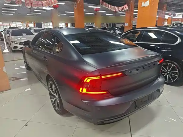 Volvo S90 2021