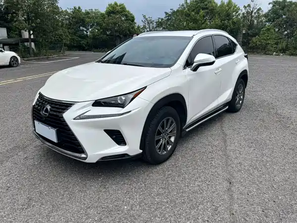 Lexus NX 2018