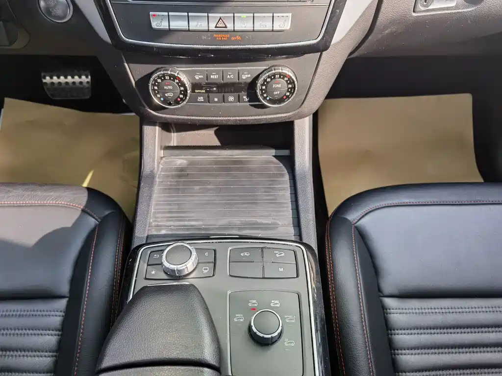 Mercedes-Benz GLE Coupe AMG 2017 — фото 15