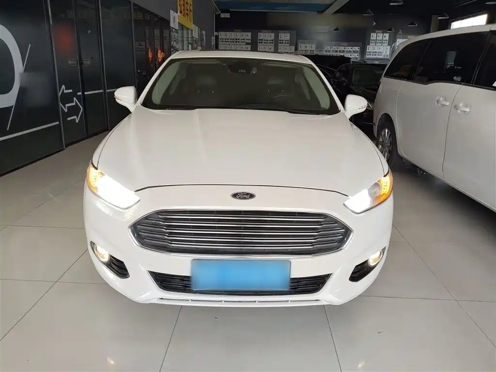 Ford Mondeo 2015 — фото 3