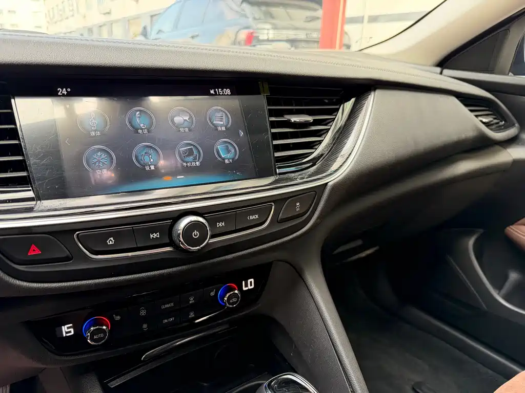 Buick Regal 2020 — фото 13