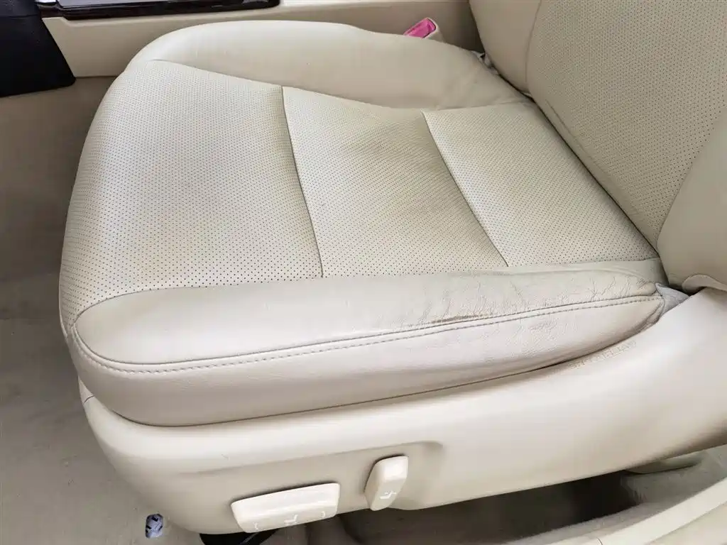 Toyota Camry 2015 — фото 20