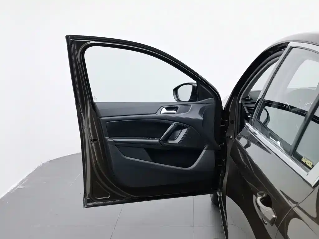 Peugeot 408 2015 — фото 8