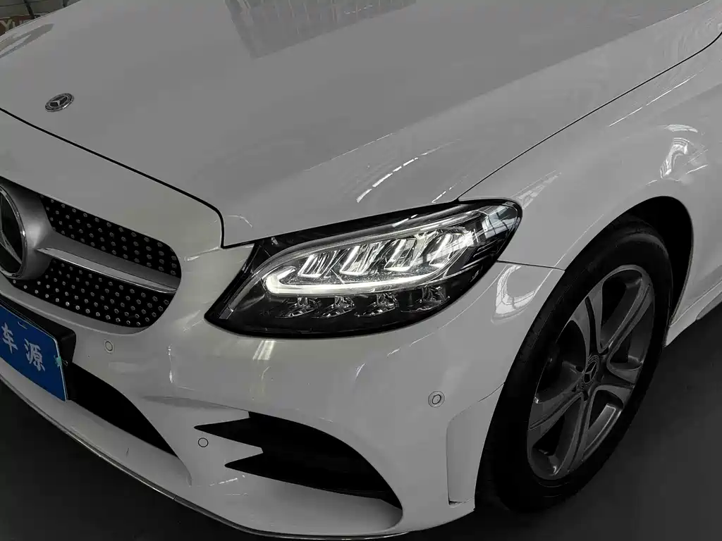 Mercedes-Benz C-Class 2019 — фото 24