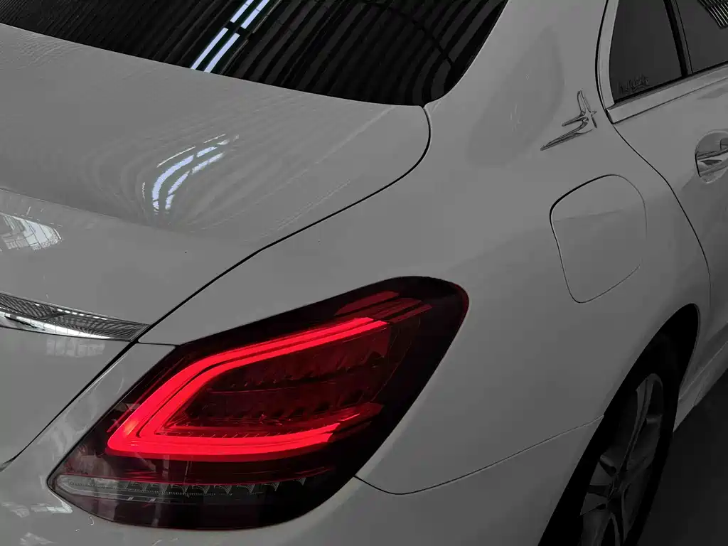 Mercedes-Benz C-Class 2019 — фото 18